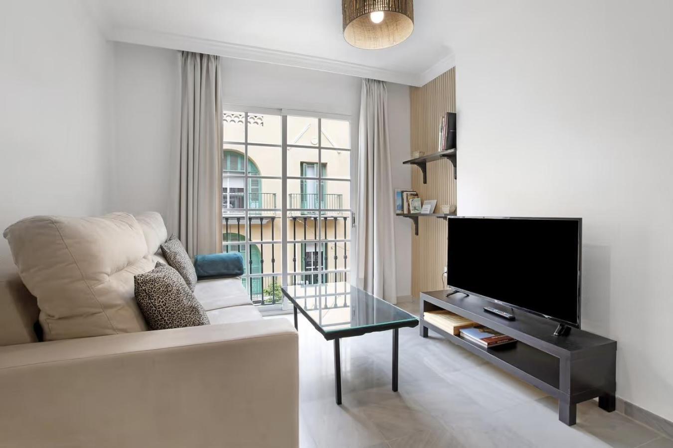 Exclusive Malagueta Beach Apartment มาลากา ภายนอก รูปภาพ